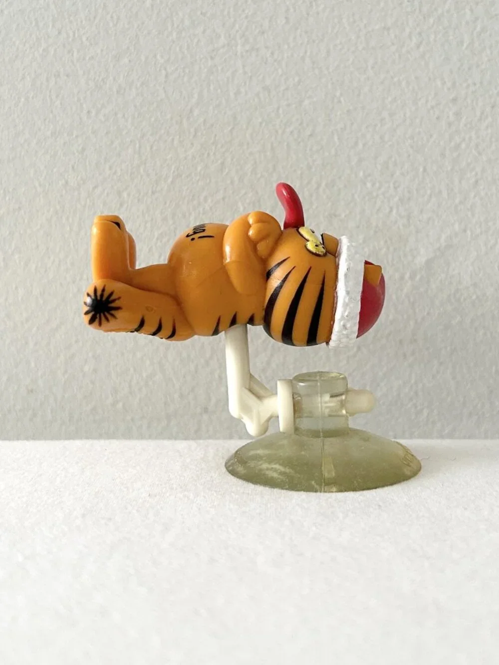 2 GARFIELD Holiday PVC Halloween Get Spooky Pin Humbug Xmas Suction Window Cling